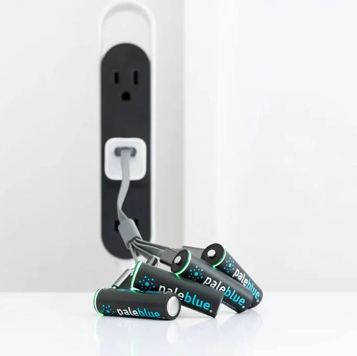 Lithium Ion Rechargeable AAA (900mwH) Batteries 4pk (w/ USB-C Cable) [Pale Blue] PB-AAAC - Image 2